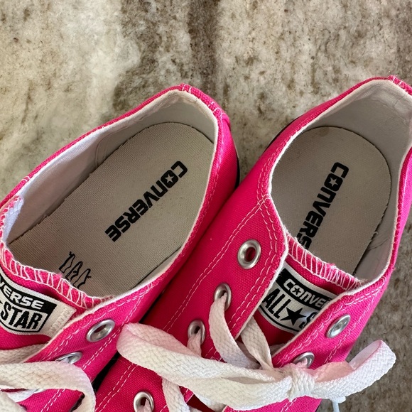 Hot Pink Converse Size 9 - Picture 3 of 11